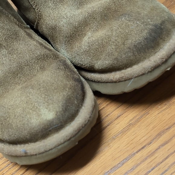 Uggs Brown Leather Kids Boots - Picture 3 of 8